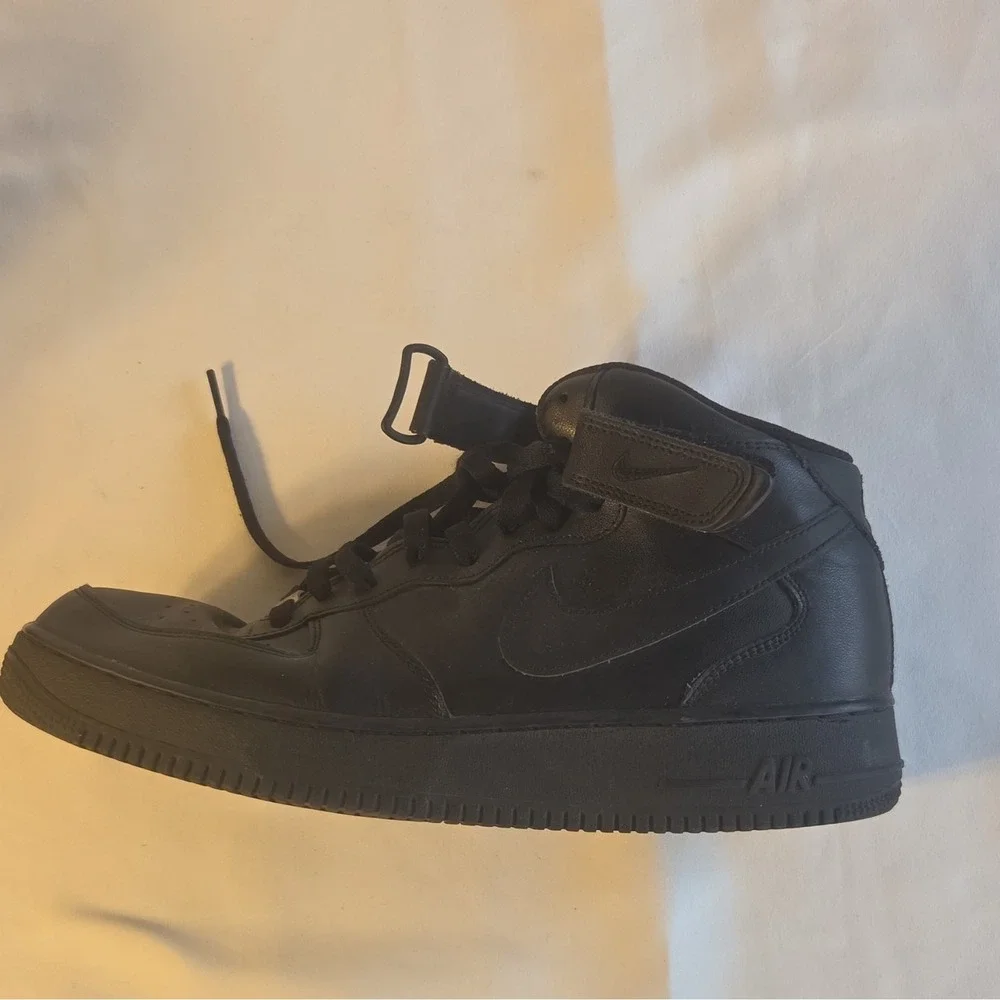 Nike Air Force 1 Men's High Top Black Lace-Up Athletic Sneaker